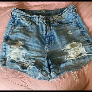 American Eagle size 6 Mom Short